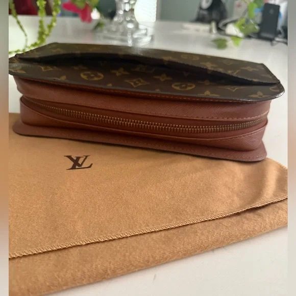 Louis Vuitton Pochette Orsay leather clutch bag ~ Never worn, VINTAGE - Picture 14 of 16